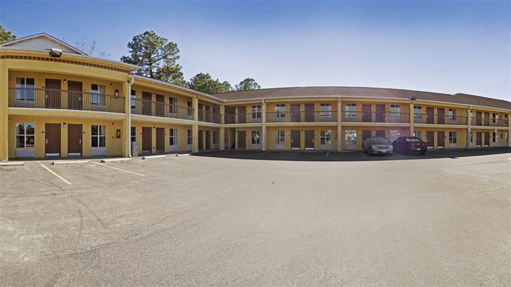 Days Inn By Wyndham Alma Exteriér fotografie