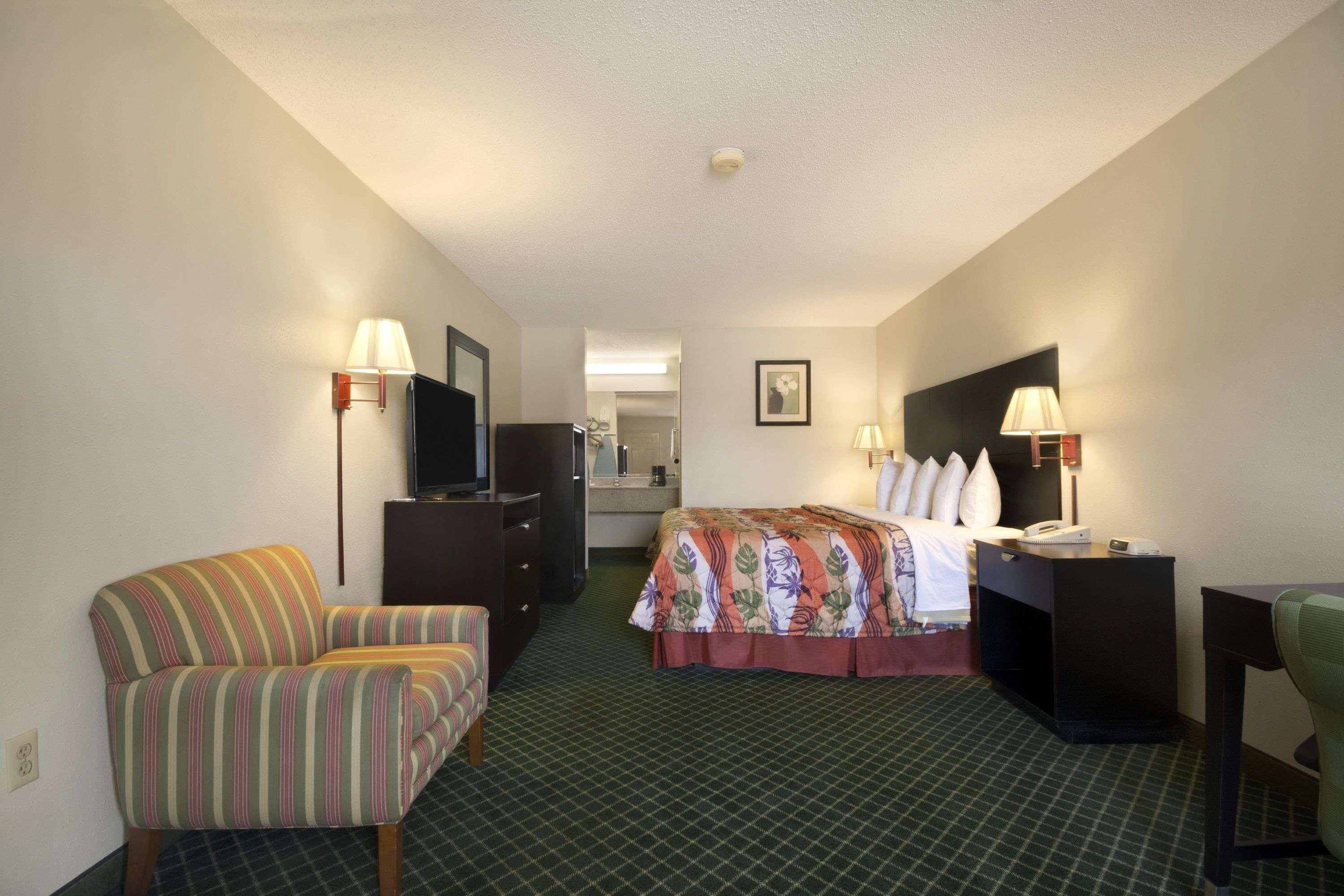 Days Inn By Wyndham Alma Exteriér fotografie