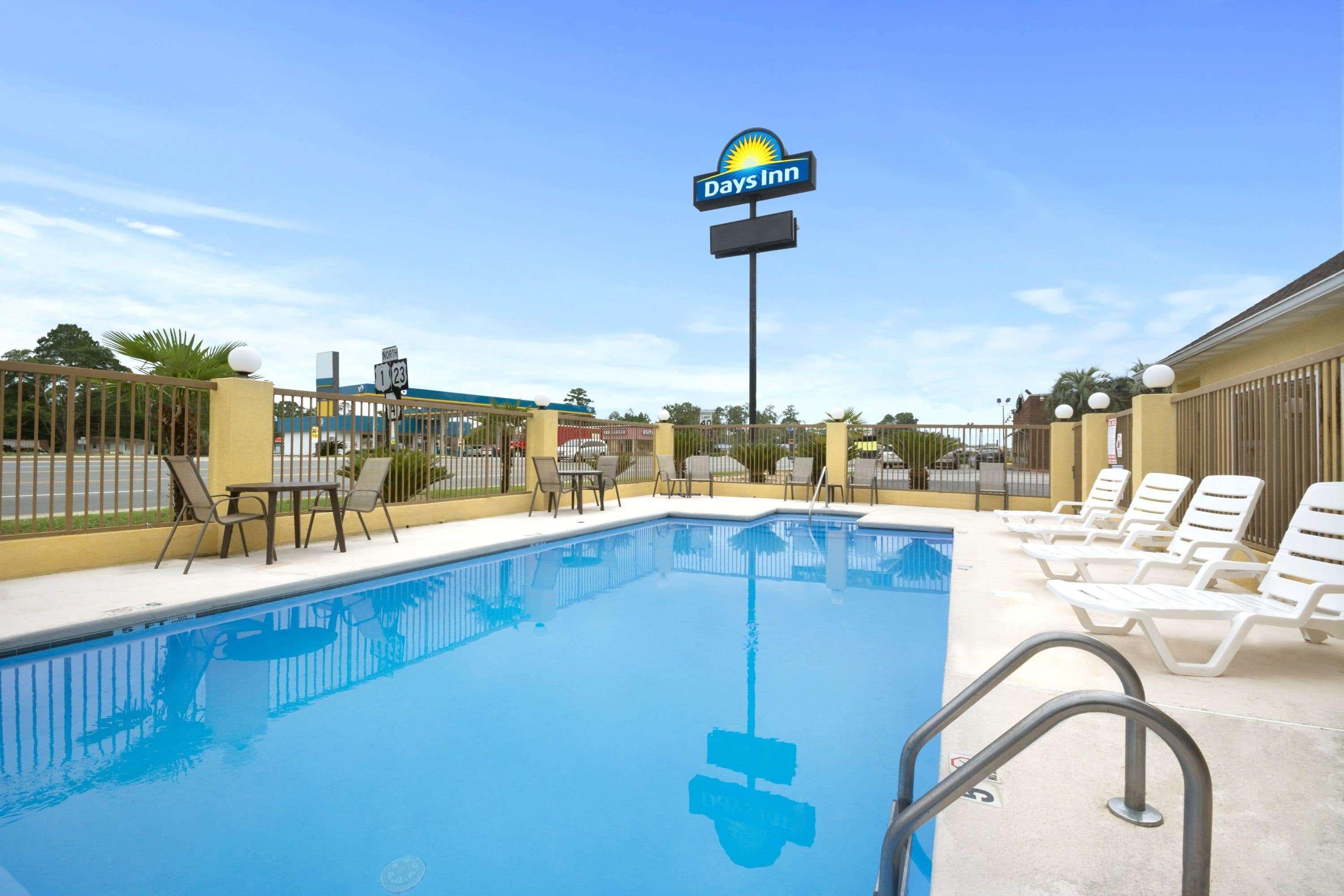 Days Inn By Wyndham Alma Exteriér fotografie