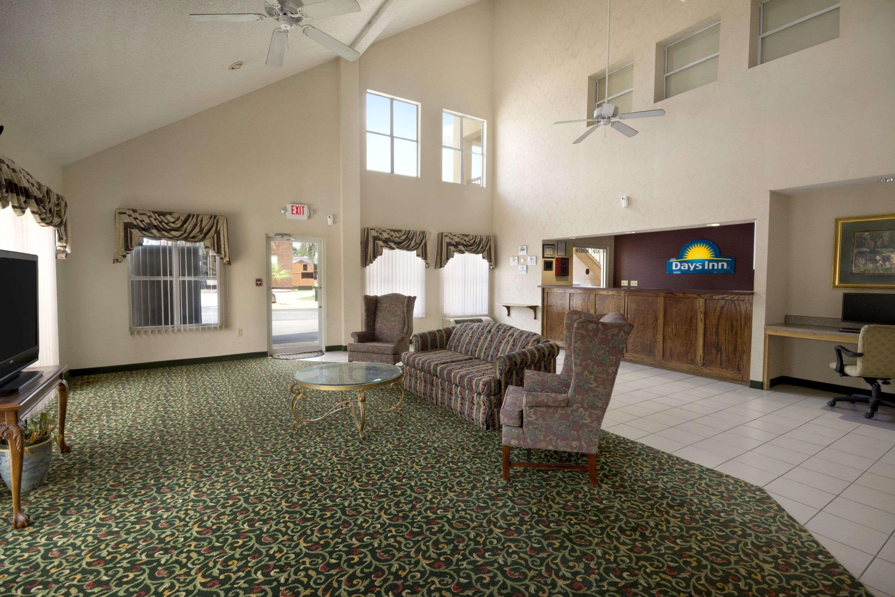Days Inn By Wyndham Alma Exteriér fotografie