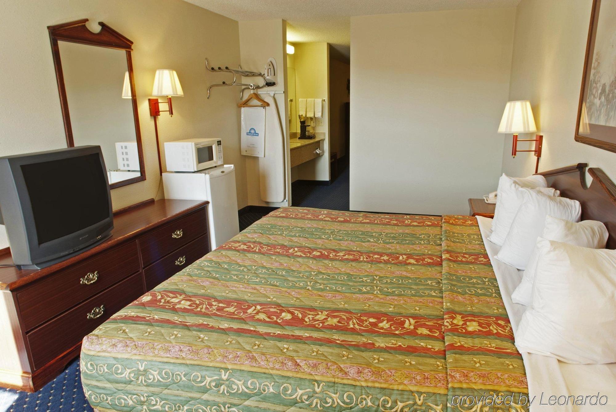 Days Inn By Wyndham Alma Pokoj fotografie